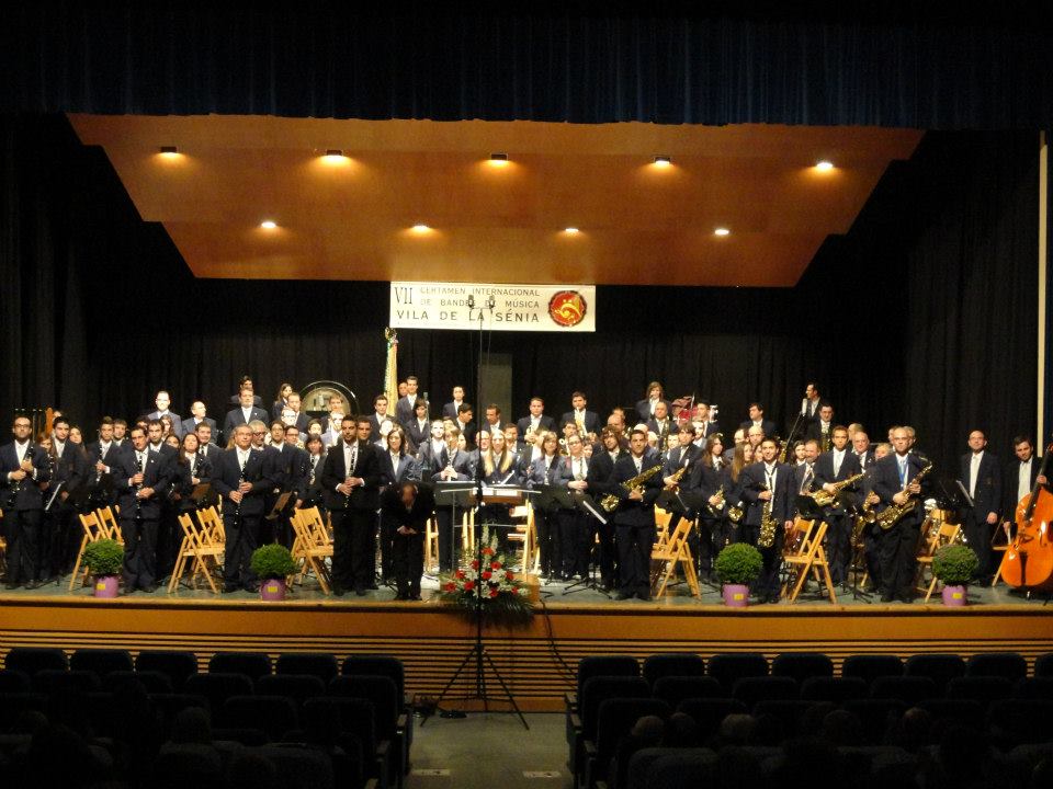 Nuestra banda en el escenario (foto de la organización)