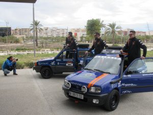 Los componentes del equipo Sabinar Raid UMH son Borja Gallud (piloto) y Alfonso Ases (copiloto), que estudian el Máster Universitario en Ingeniería Industrial, y Antonio Alcaina (piloto) y Thomas Potton (copiloto), del Grado en Ingeniería Mecánica de la UMH