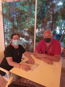 La concejal Carmen Mendiola con Benito Zuazu (Presidente de la asociación).